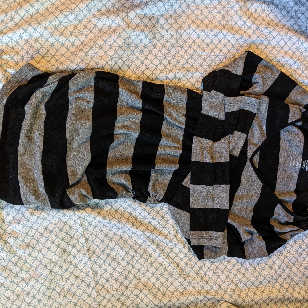 Lot of 5 maternity shirts